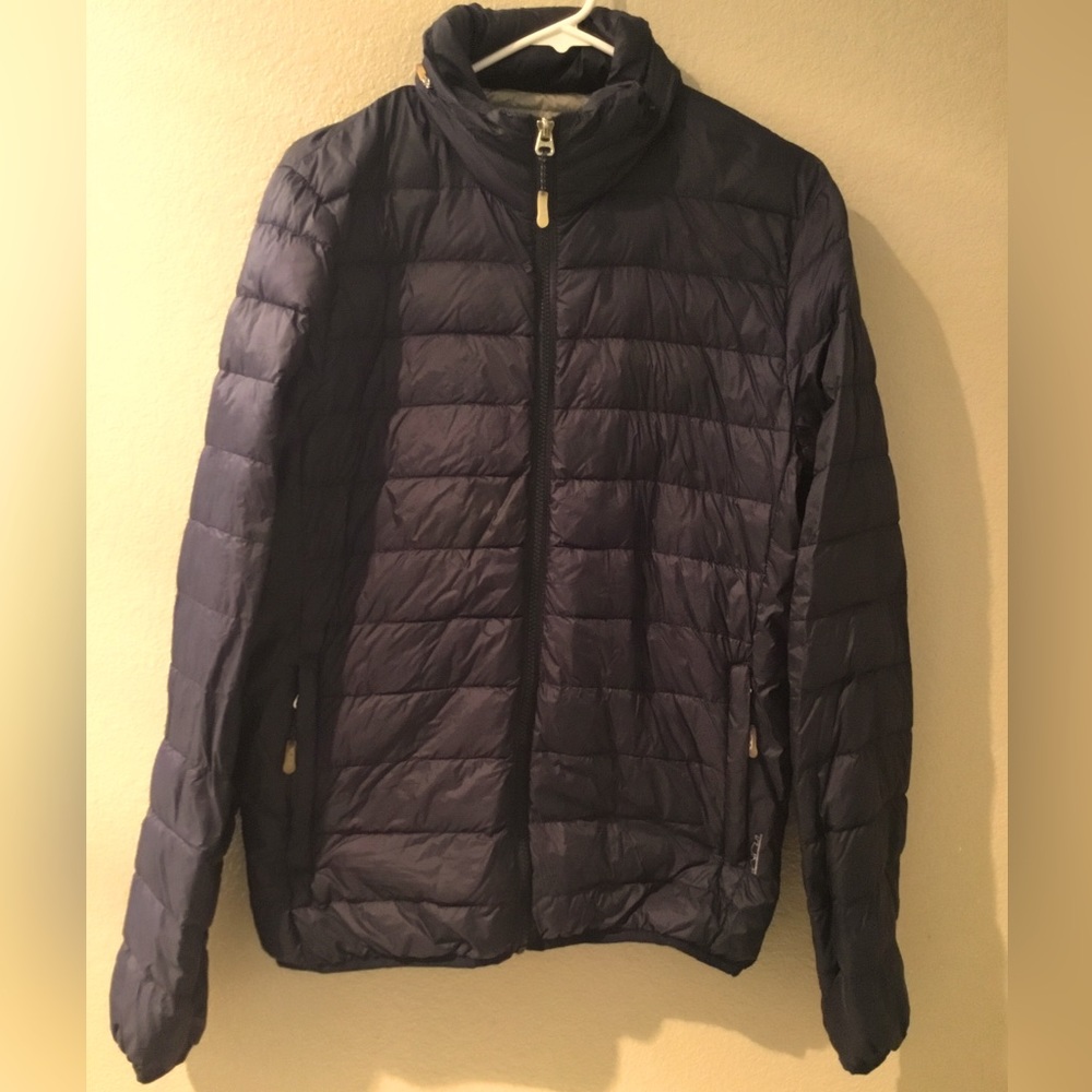 Tumi Pax Winter Puffer Jacket & Neck Pillow